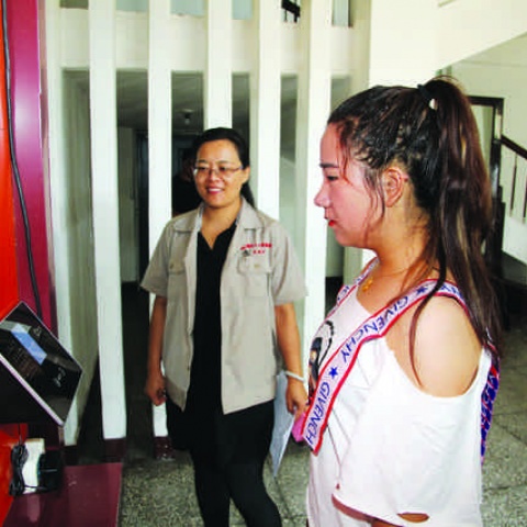 為加強(qiáng)公司機(jī)關(guān)基礎(chǔ)管理，公司機(jī)關(guān)自本月1日起實行考勤刷臉管理制度